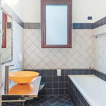 Dolce By Interhome * לואינו
