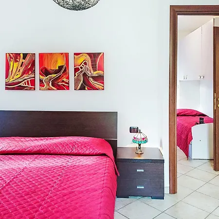 Dolce By Interhome לואינו
